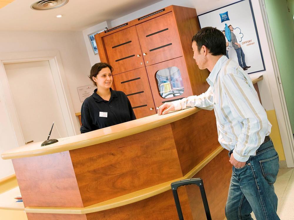 Ibis Budget Rennes Route De Saint Malo Montgermont エクステリア 写真