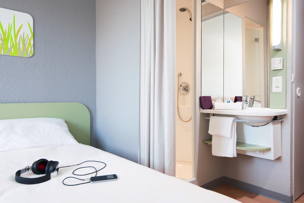 Ibis Budget Rennes Route De Saint Malo Montgermont エクステリア 写真